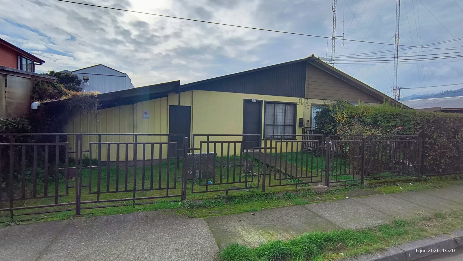 ¡GRAN OPORTUNIDAD! Casa con Amplio Terreno de 200 m² en Chiguayante Sur